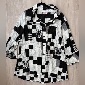 Pretty Woman Black and White Patterned Top